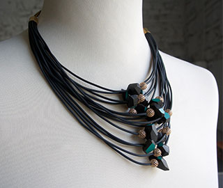 1st April 2017<br> Jewellery Historian