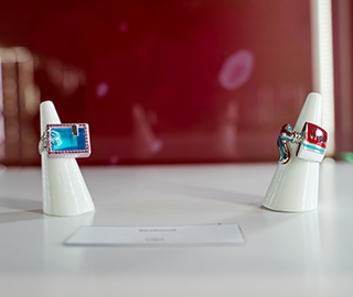 December 2022 <br> Huesers