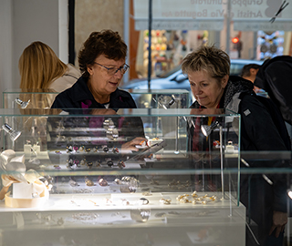 6th November 2024 <br> 18 Karati Gold & Fashion